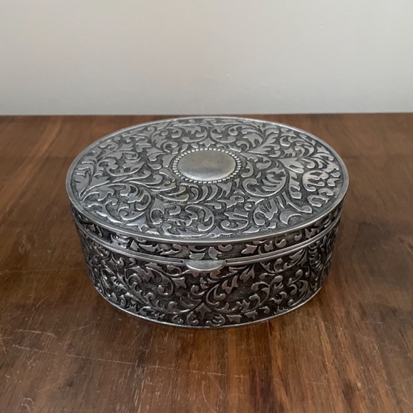 Other - Antique Jewelry Box Oval Red Velvet lining